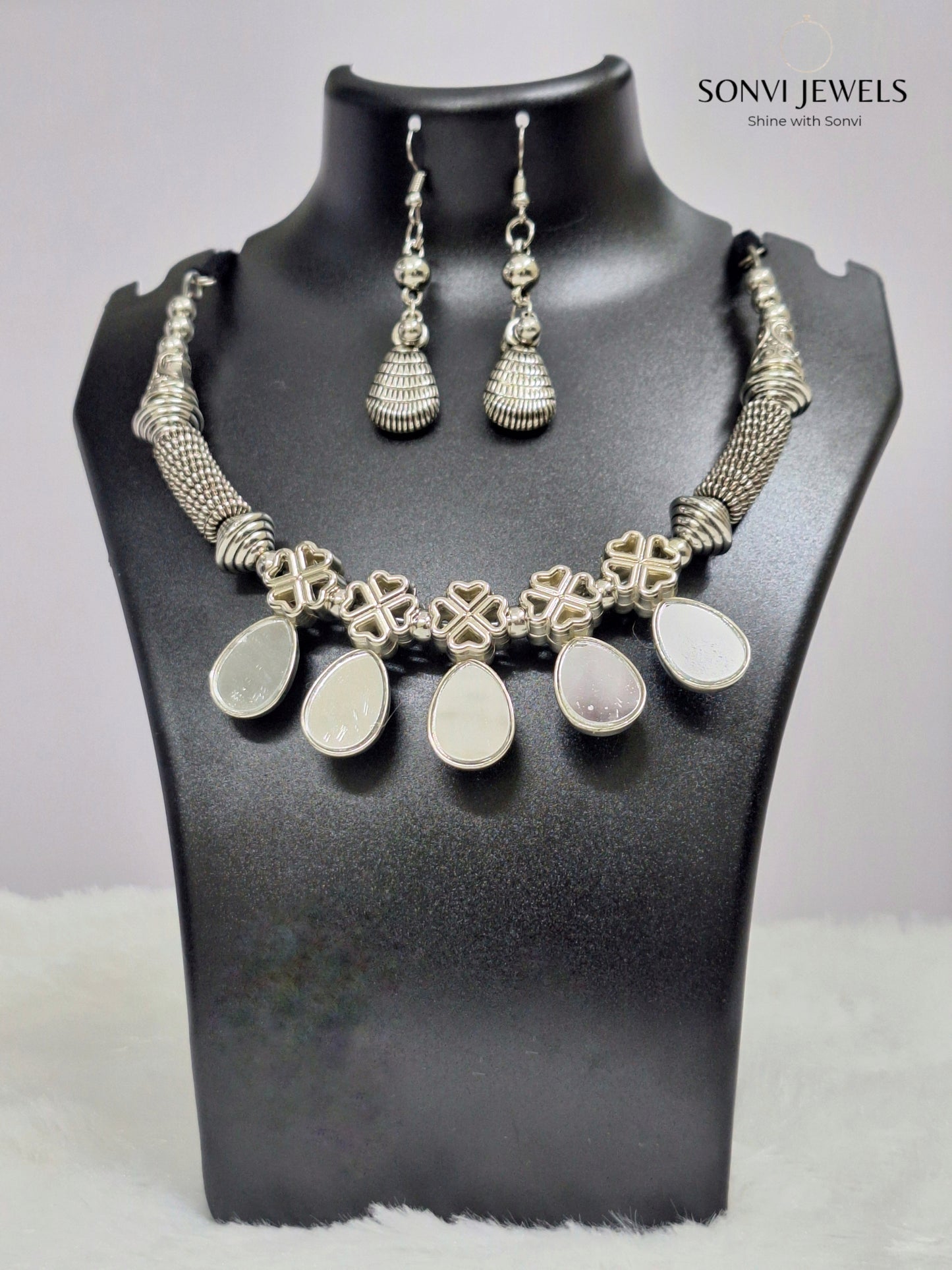 Sonvi Tara Oxidised Mirror Set