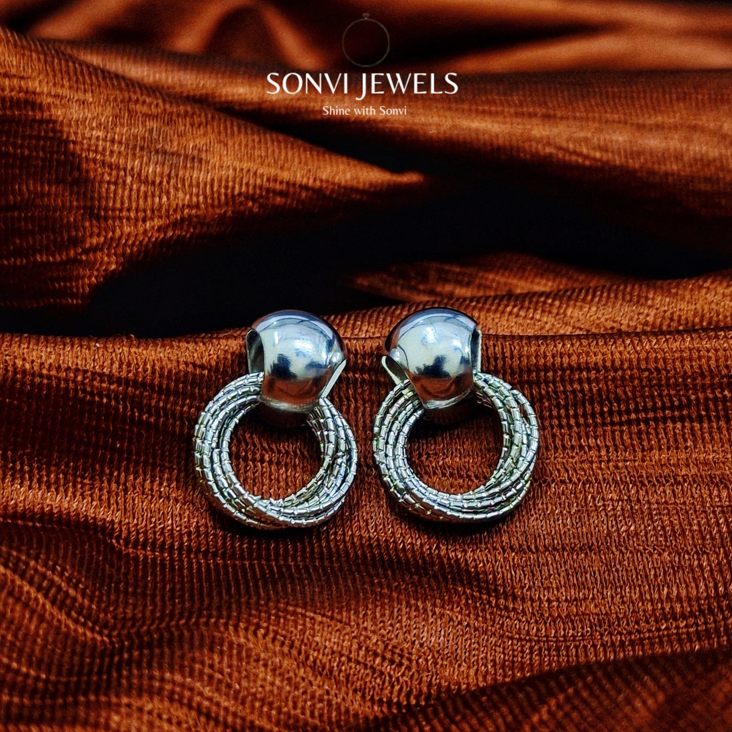 Sonvi Jewels Silver Hoop Texture Earrings